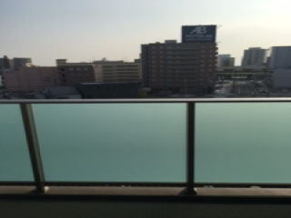 ファイル:ポレスター三河安城ステーションレジデンス棟内モデルルーム6階のバルコニーから見た南側風景.jpg