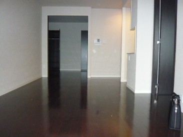 ファイル:プラウドタワー千代田富士見リビング 2.jpg