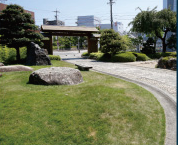 ファイル:駒止庭園 小牧161030.png