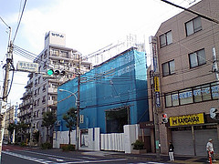 ファイル:ライオンズ町田クロスデュオ施工時(2008年7月撮影).jpg