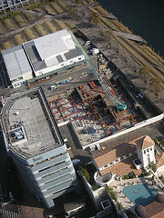 ファイル:横浜ポートサイドプレイス タワーレジデンス工事中(2007年12月撮影).jpg