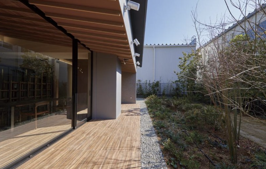 ファイル:グランドパレス長田 アウトドアリビング.png