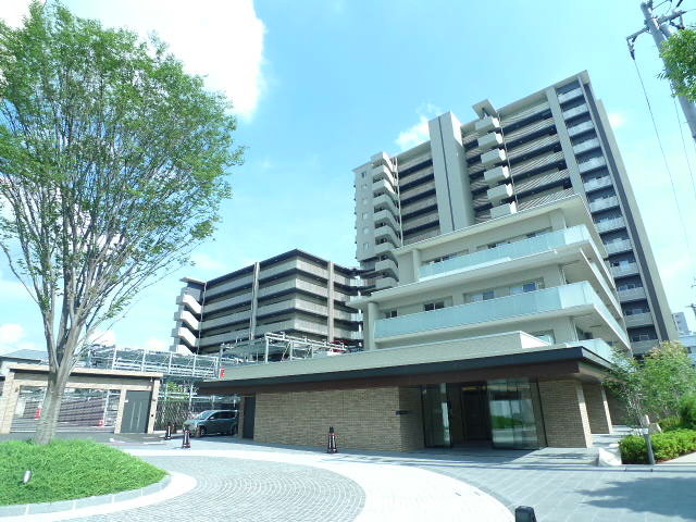 ファイル:ウェリス南持田 緑彩苑 外観 171130.jpg