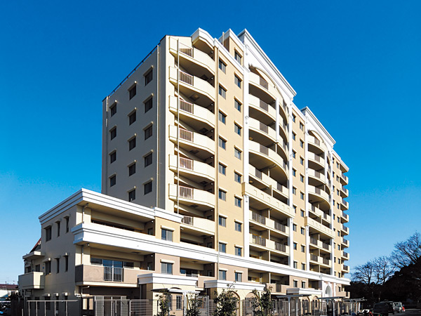 ファイル:ヒューマンスクエア グランロマーニャ外観写真.jpg