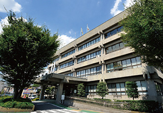 ファイル:蕨市役所 蕨161023.jpg