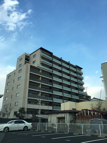 ファイル:プラウド東白壁 外観.jpg