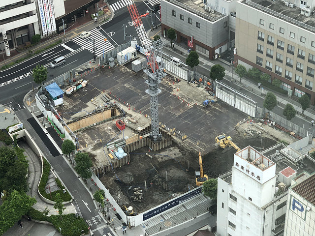 ファイル:バウス横須賀中央工事進行状況3掘削.jpg