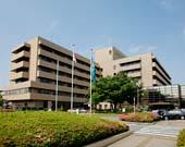 ファイル:グランドメゾン伊丹池尻 リテラシティ市立伊丹病院(約1,470m、徒歩19分).jpg