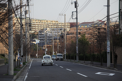 ファイル:ドレッセ鷺沼の杜 東名の反対側から.jpg