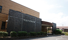 ファイル:市立 守山図書館 守山161030.jpg