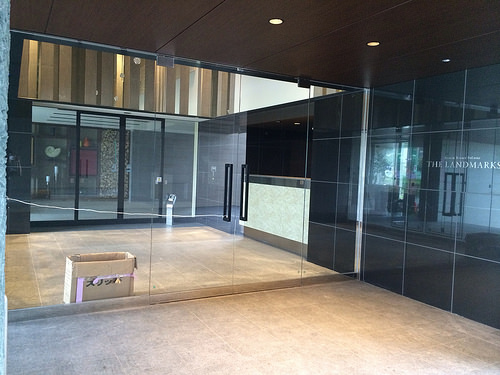 ファイル:アソシアテラス福間 ザ・ランドマークス エントランス2.jpg