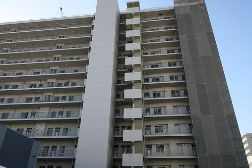 ファイル:施工時 EVと北側の階段(2016-11-05撮影)170614.jpg