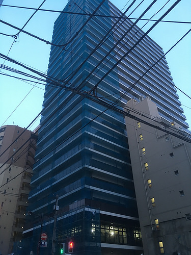 ファイル:アルファグランデ千桜タワー 外観3.jpg