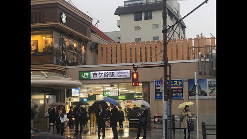 ファイル:JR市ヶ谷駅出口(2017-11-16)171205.jpg