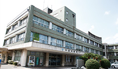 ファイル:守山市役所 守山161030.jpg