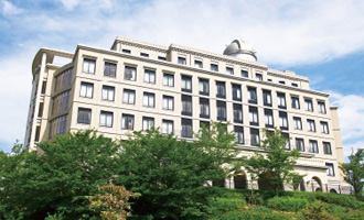 ファイル:彩都友紘会病院 彩都161027.jpg