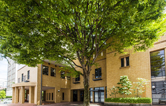 ファイル:女子学院 九段161006.jpg