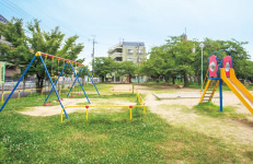 ファイル:宮西公園 西明石161028.jpg