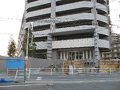 ファイル:グランドパレス小倉白萩ヒルズ施工時(2008年2月撮影).jpg