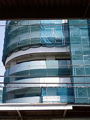 ファイル:ヴィークステージ北千住 イーストレジデンス工事中 2008年5月6日撮影.jpg