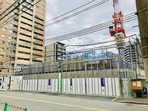 ファイル:グランドメゾン上町台 ザ・タワー2018.03.21.jpg