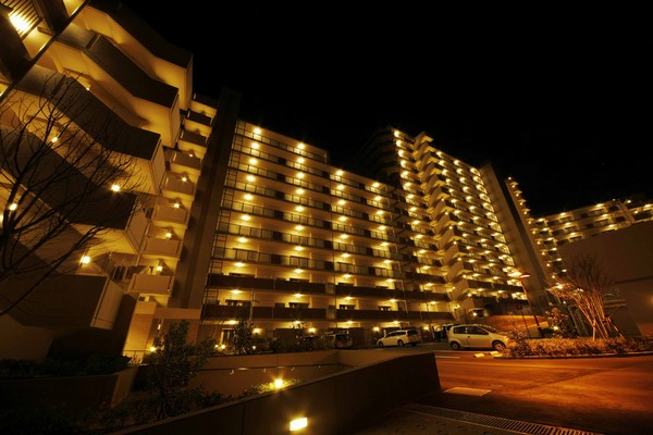 ファイル:垂水アーバンコンフォート リアヒルズ外観1.jpg