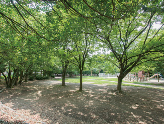 ファイル:東野公園 山科161026.jpg