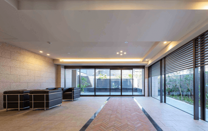 ファイル:スクリーンシエヌヴィ東灘青木ガーデン エントランスホール.png