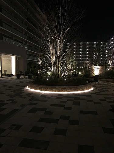 ファイル:現地状況 夜の中庭、素敵です(2015-03-28撮影)170421.jpg