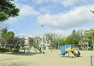 ファイル:松山公園 ブランズ.jpg