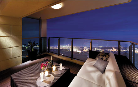 ファイル:VKN Openairbalcony.jpg