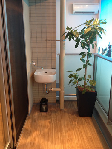 ファイル:バルコニー モデルルーム(2016-04-04撮影).jpg