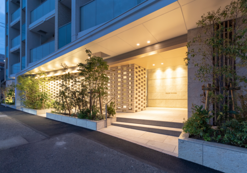 ファイル:プレミスト泉町 エントランス.png