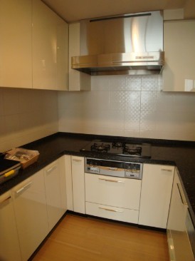 ファイル:THETOWERSDAIBAキッチン 2.jpg