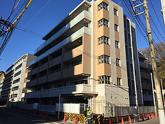 ファイル:20150112ザ・パークハウス 横浜新子安テラス.jpg