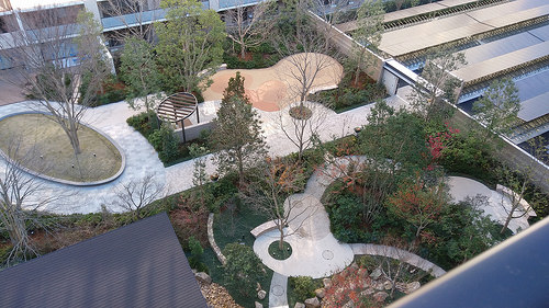 ファイル:オハナ 淵野辺ガーデニア 中庭.jpg