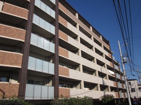 ファイル:イトーピア二子多摩川レジデンス外観.jpg