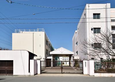 ファイル:山之内小学校 プレイズ.jpg