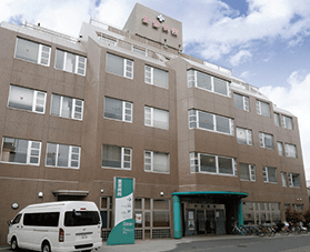 ファイル:愛里病院 北千住161102.png