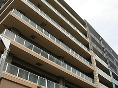 ファイル:パークシティ柏の葉キャンパス二番街 低層七階建て.jpg