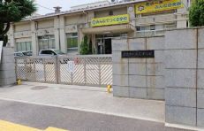 ファイル:広島市立江波中学校 舟入161030.png