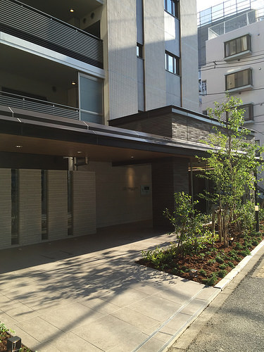 ファイル:20160610パークホームズ板橋蓮根 一番街・二番街4.jpg