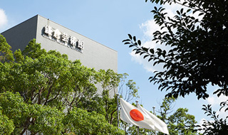 ファイル:鎌倉芸術館 鎌倉161013.jpg