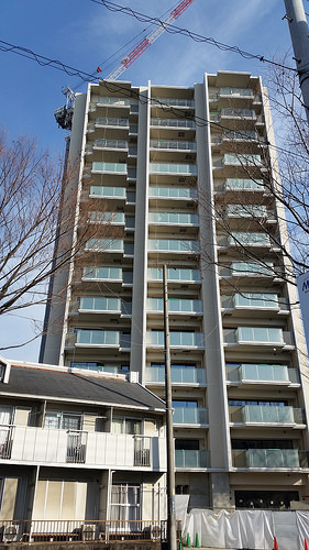 ファイル:アネシア藤が丘 ザ・テラス 正面外観.jpg