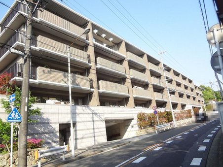 ファイル:プラウド昭和楽園町 外観 170325.jpg