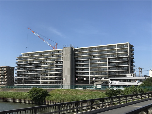 ファイル:ザ・グランリバーフォート高砂 外観.jpg