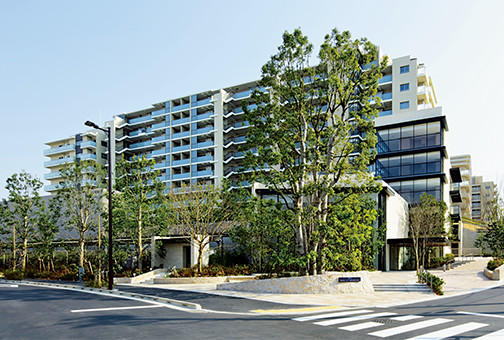 ファイル:プラウドシティ南山 外観 170513.jpg