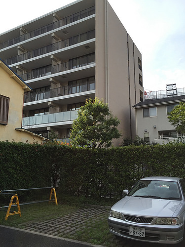 ファイル:20160703パークホームズ板橋蓮根 一番街・二番街4.jpg