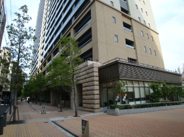 ファイル:カテリーナ三田タワースイートエントランス 2.jpg