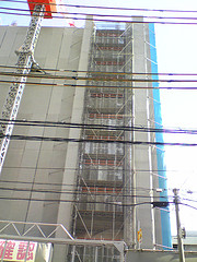 ファイル:エルグレース西宮 11階天井部分まで建ち上がり 2007年5月20日撮影.jpg